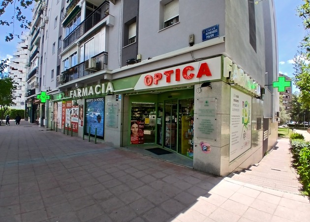 Galería de imágenes FARMCiA-OPTICA 24 HORAS HERMANOS PINZON 3