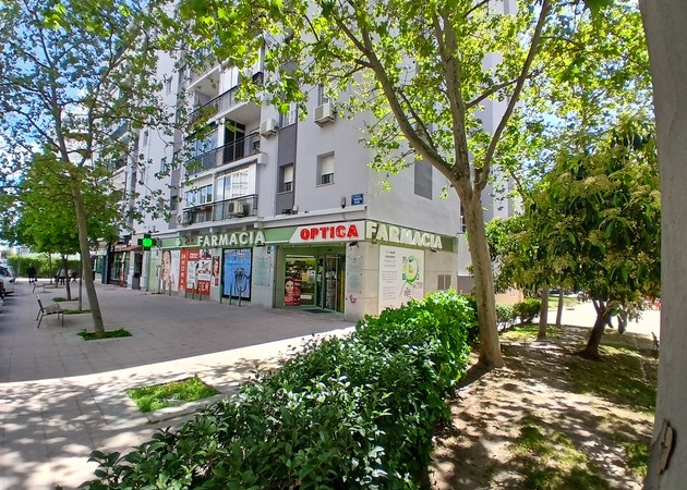 Galería de imágenes FARMCiA-OPTICA 24 HORAS HERMANOS PINZON 1