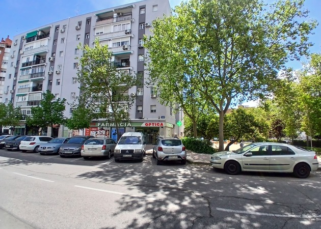 Galería de imágenes FARMCiA-OPTICA 24 HORAS HERMANOS PINZON 5