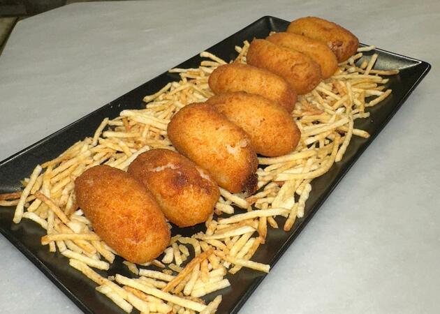 Image gallery 5 Bar cafeteria 10