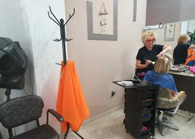 Galería de imágenes PELUQUERÍA CRUZ 1
