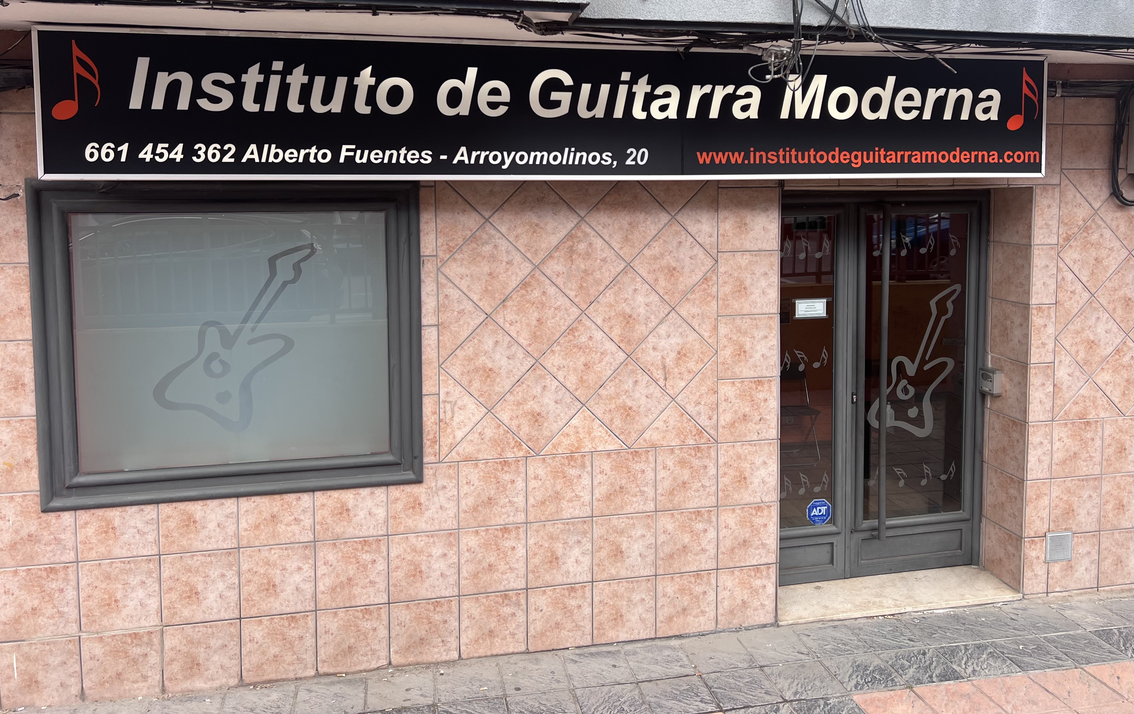 Thumbnail MODERN GUITAR INSTITUTE