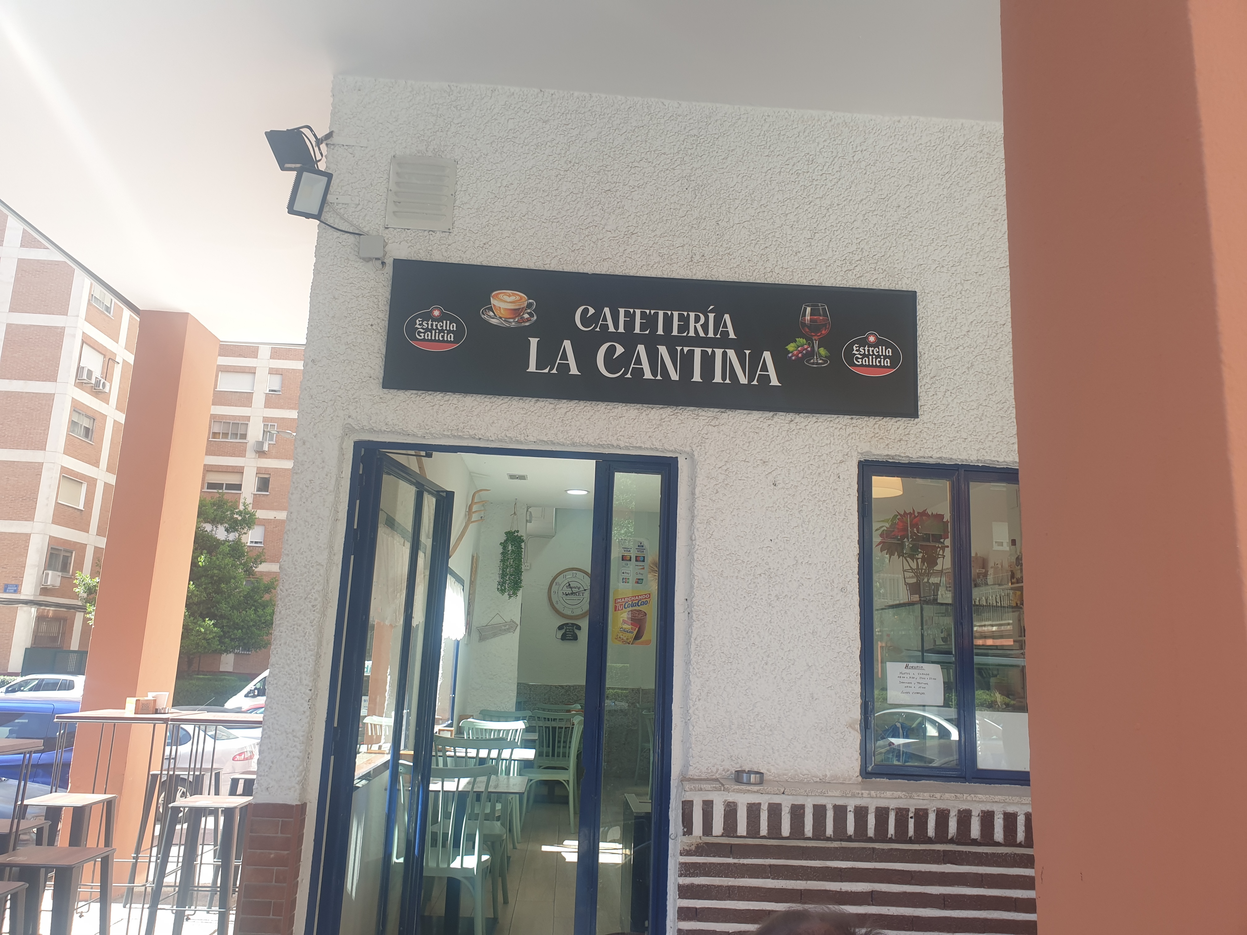 Thumbnail CAFETERIA LA CANTINA