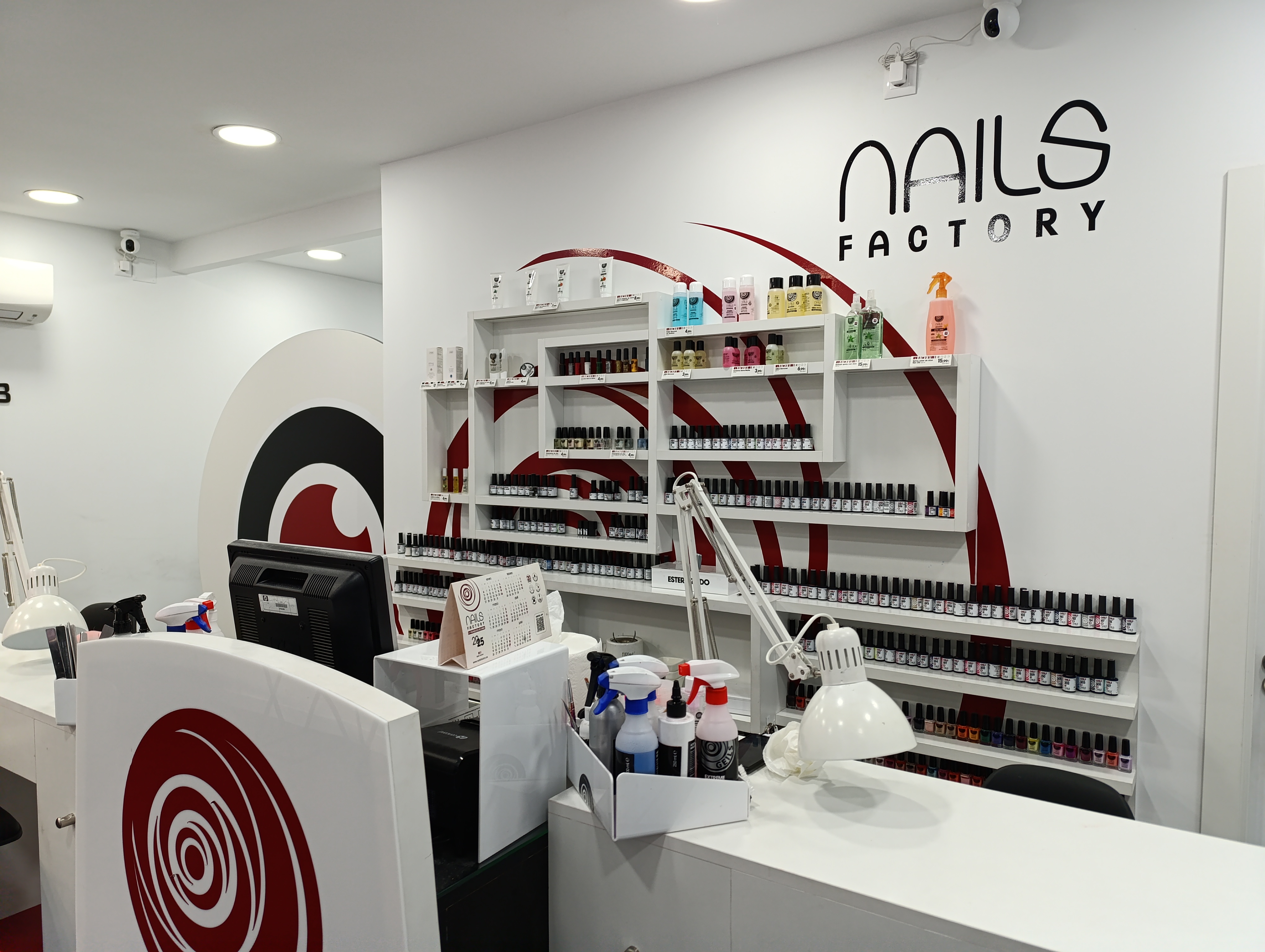 Thumbnail NAILS FACTORY PASEO DE GOYA, 4