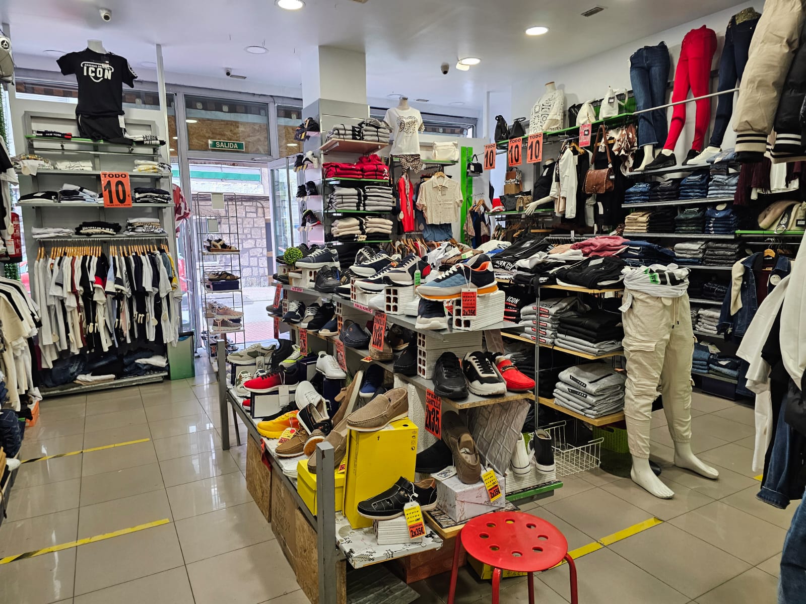 Foto de portada A. FASHION