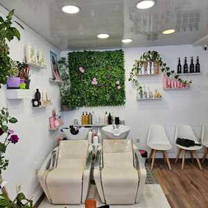 Thumbnail SHORT AND CHANGE