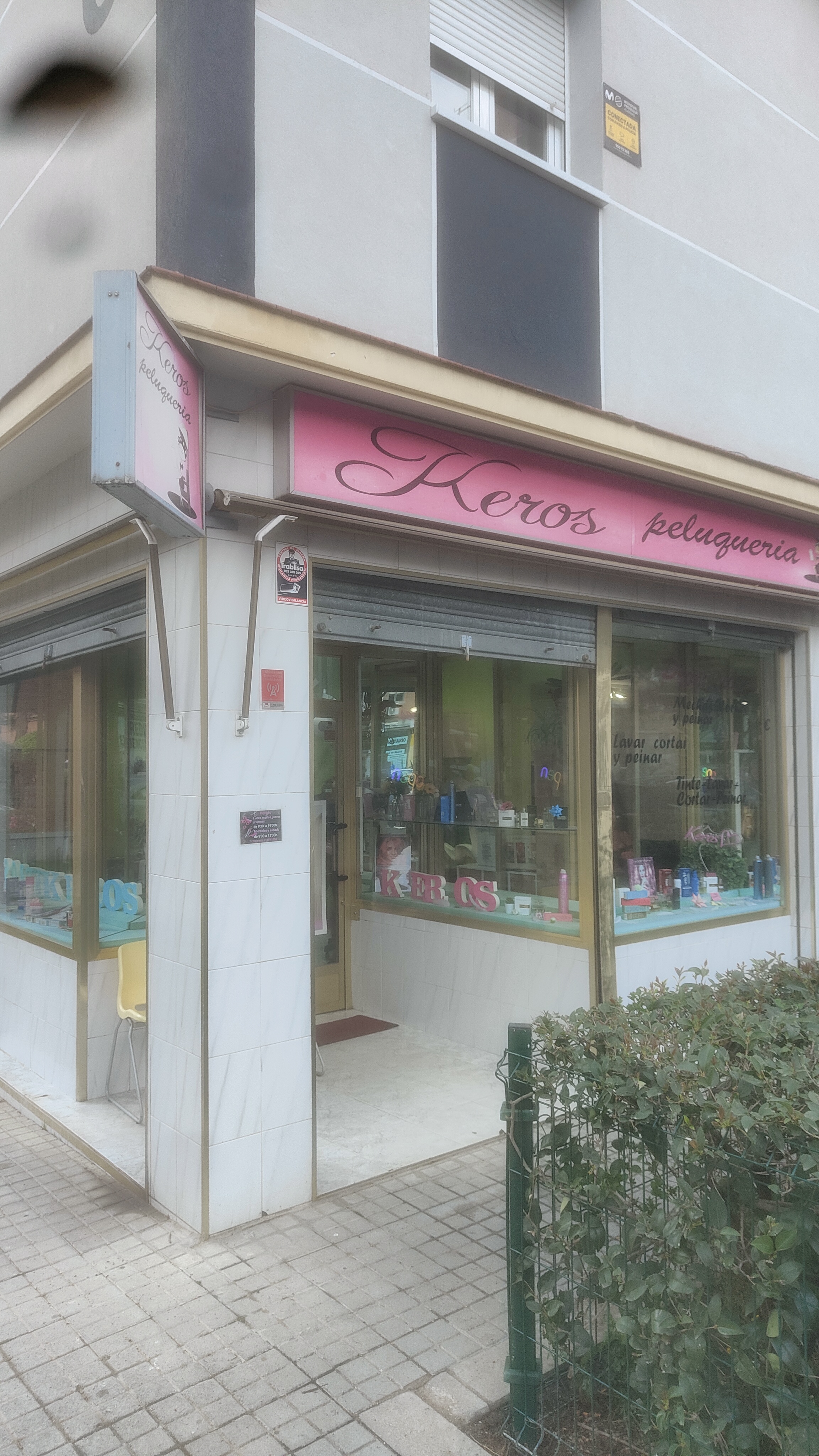 Thumbnail Keros Hair Salon